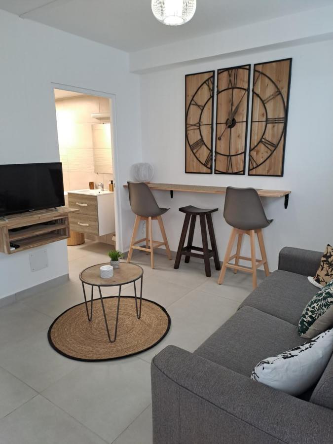 Appartement Cosy, T2 Situe En Centre Ville De Saint-Pierre מראה חיצוני תמונה